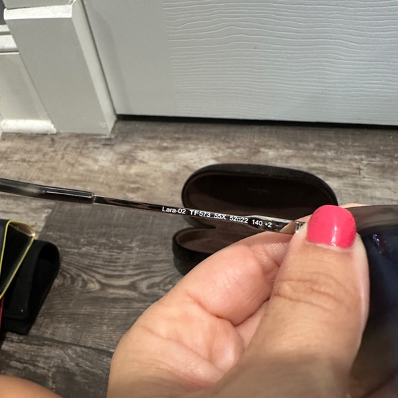 Tom Ford Gray Sunglasses BNWT - Picture 6 of 7